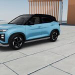 creta electric Atlas White with black roof