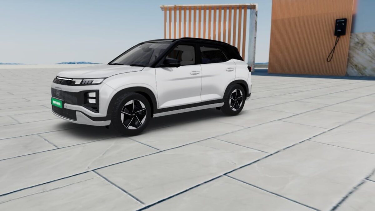creta electric Ocean Blue Metallic with black roof