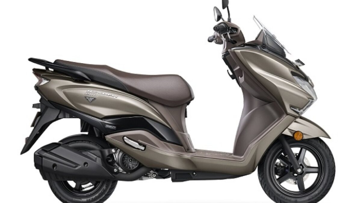 2025 suzuki burgman street silver