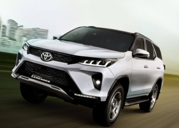 டொயோட்டா ஃபார்ச்சூனர் லெஜெண்டர் 4×4 MT விற்பனைக்கு வெளியானது