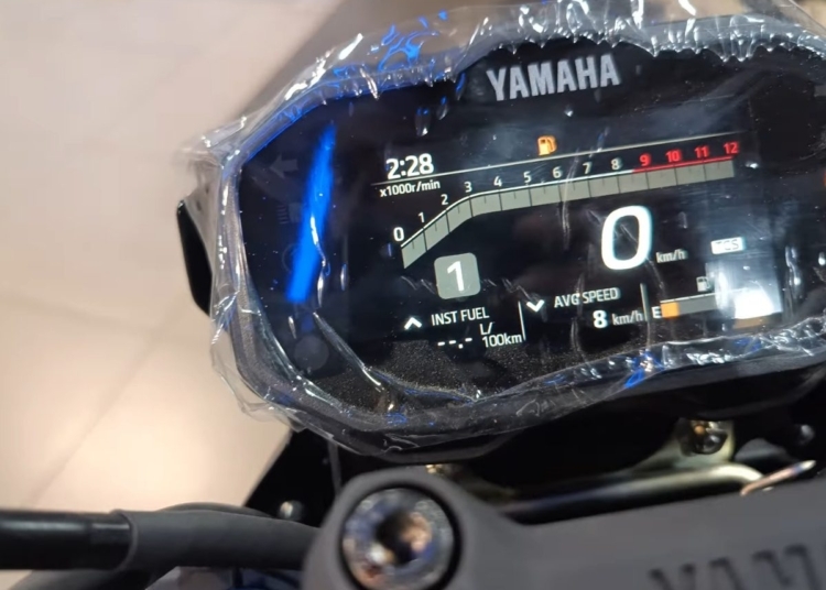 2025 yamaha fz s fi hybrid cluster1
