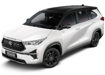 இன்னோவா ஹைகிராஸ் எக்ஸ்குளூசிவ்