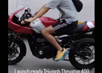 Triumph Thruxton 400 spied