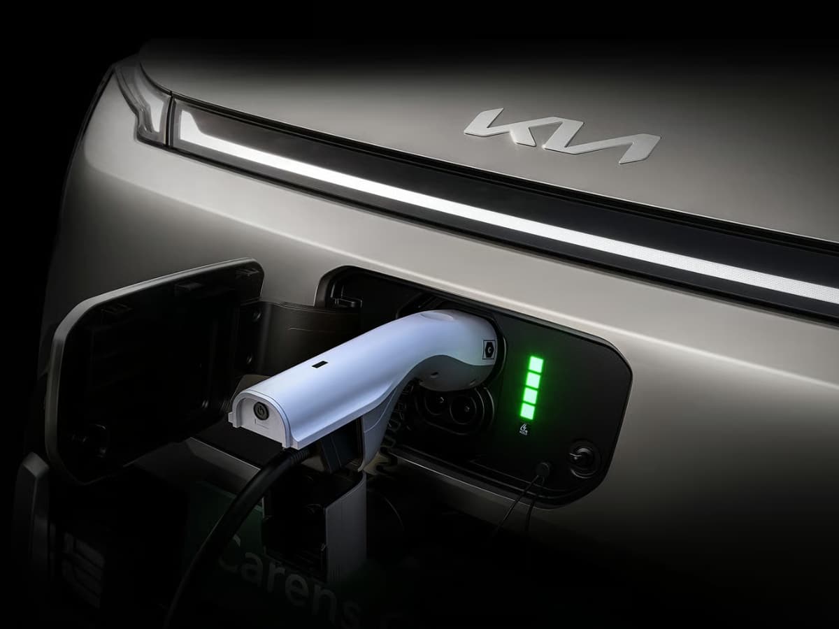 kia carens clavis ev charging port