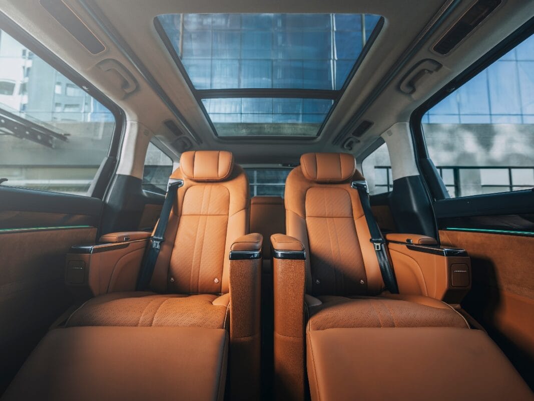 mg m9 rear seats