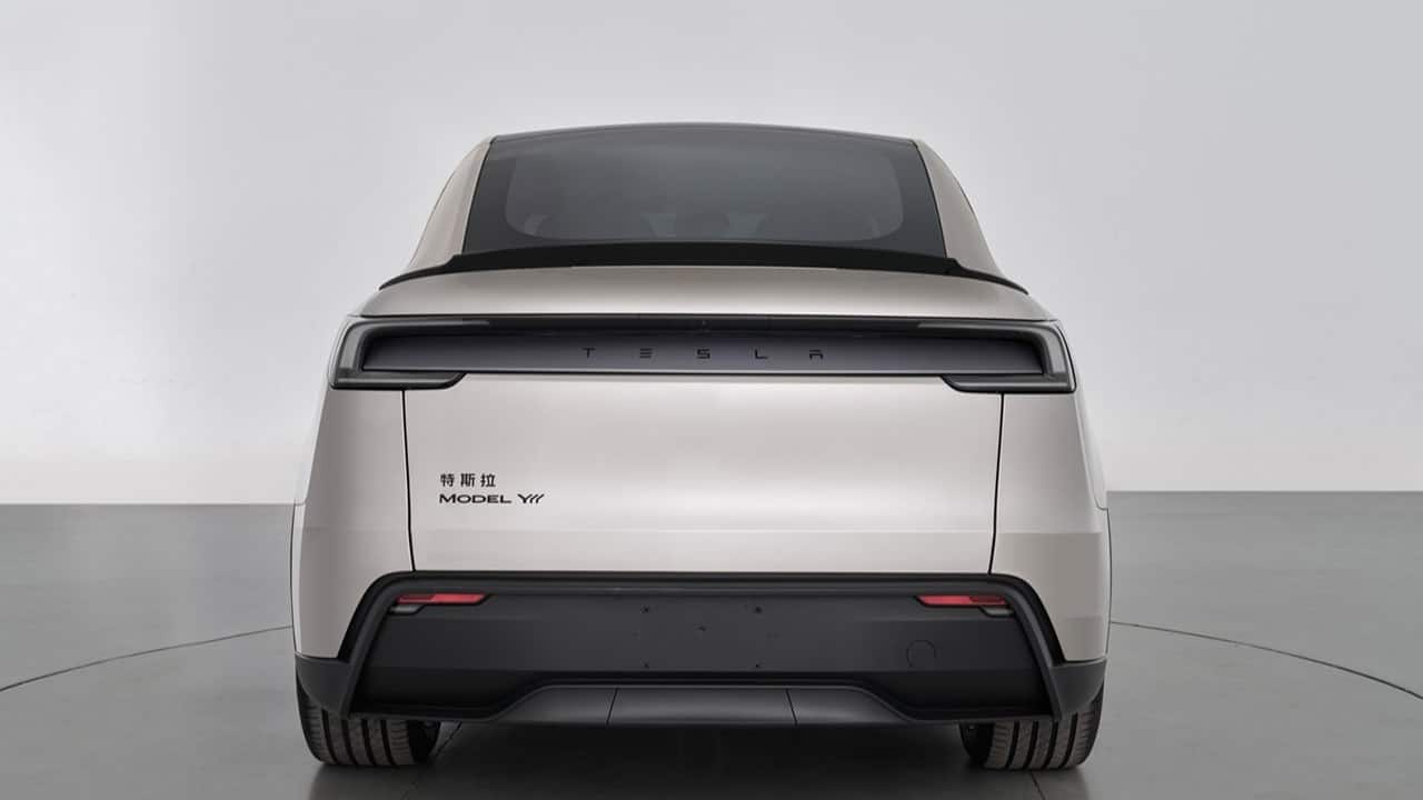 tesla model y l