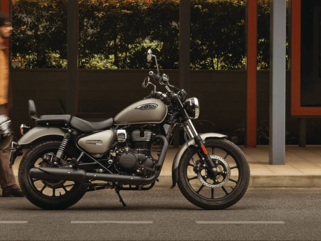 2025 royal enfield meteor 350 grey 1