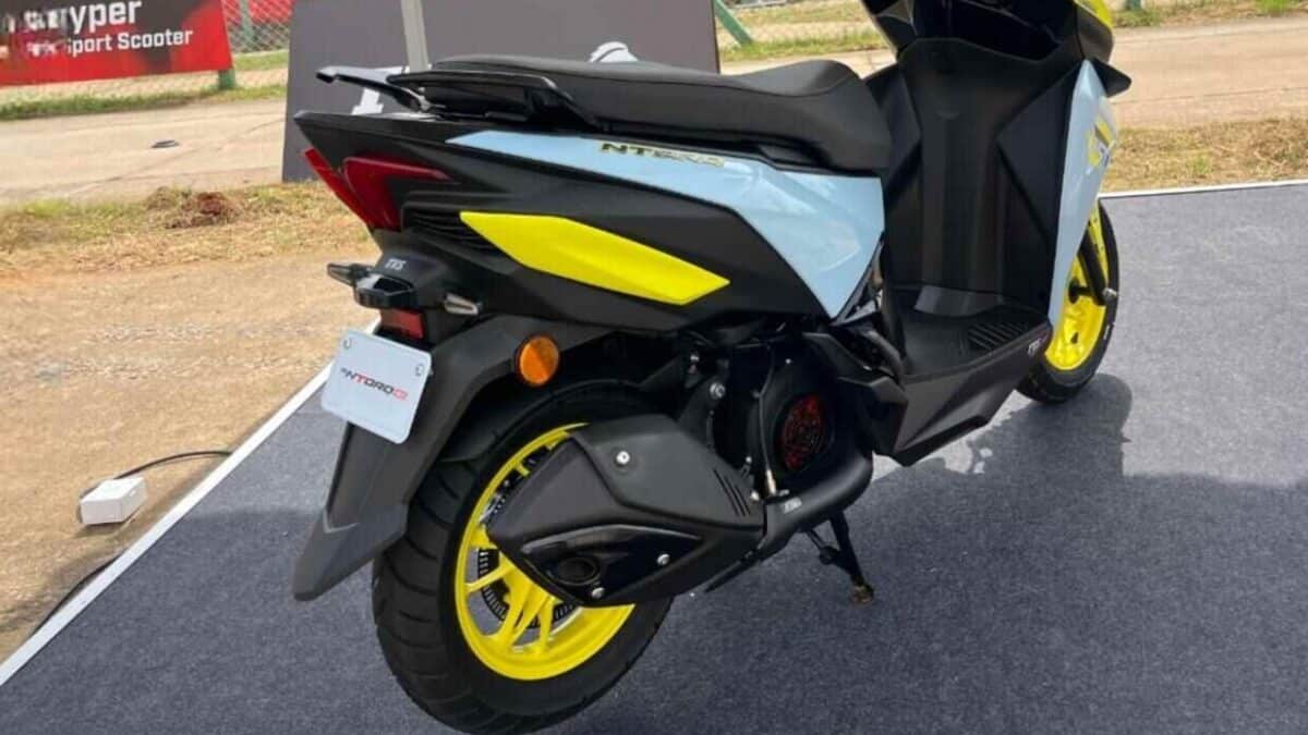 tvs ntorq 150 rear view 1