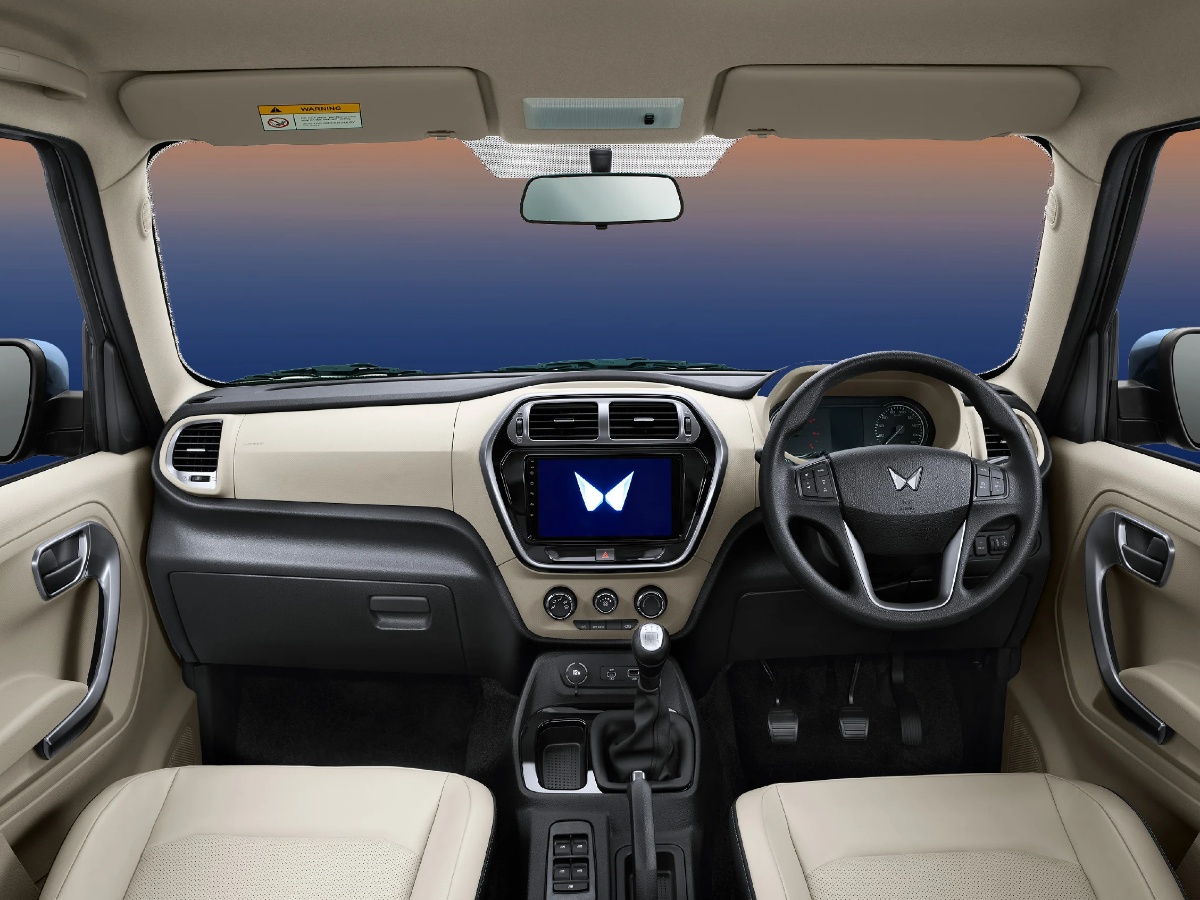 mahindra bolero neo interior