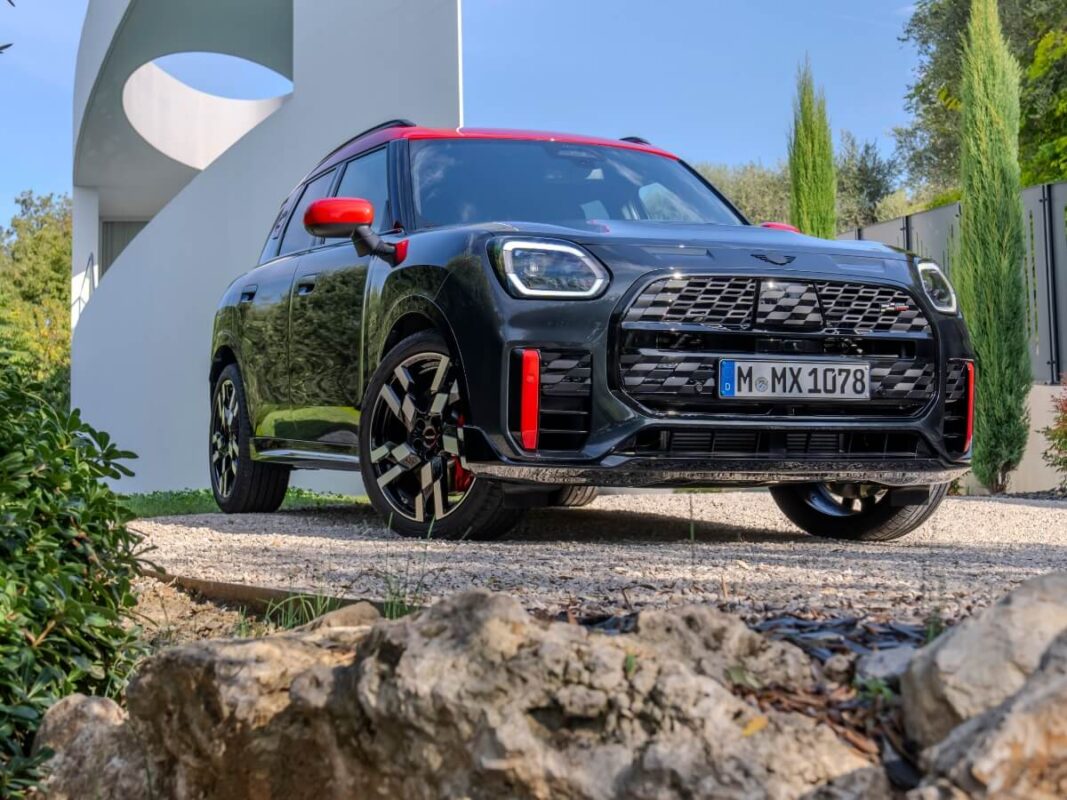 mini jcw countryman all4