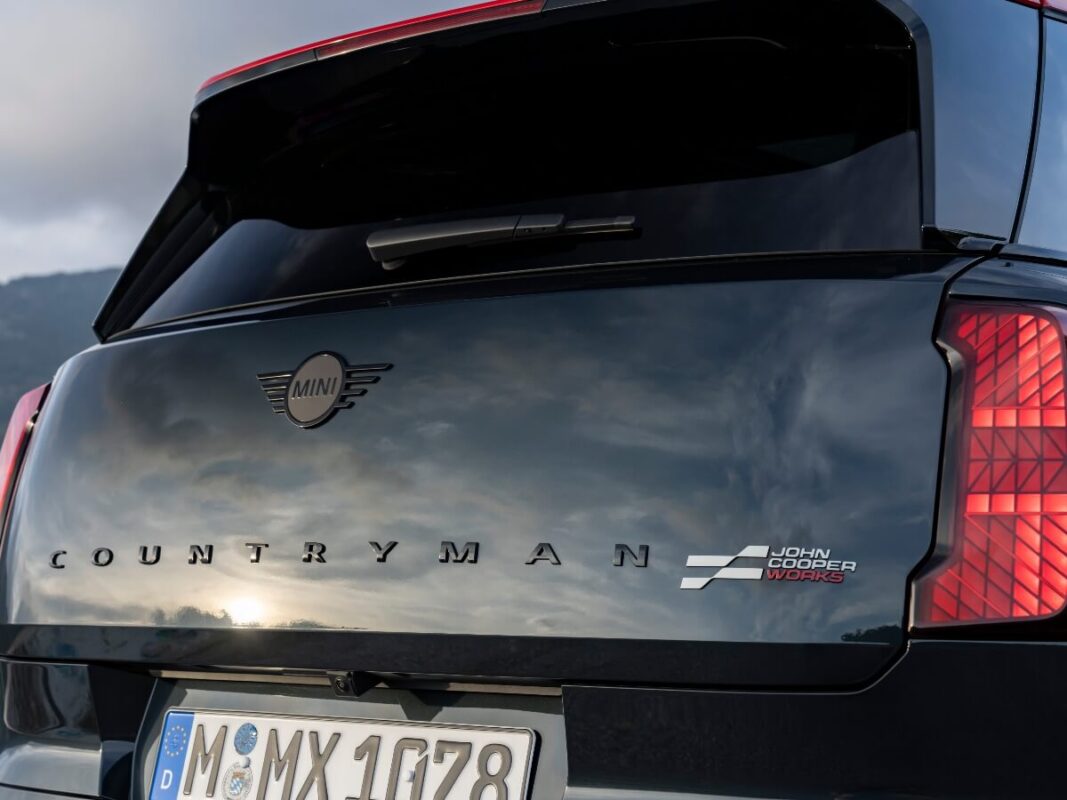 mini jcw countryman all4 rear view