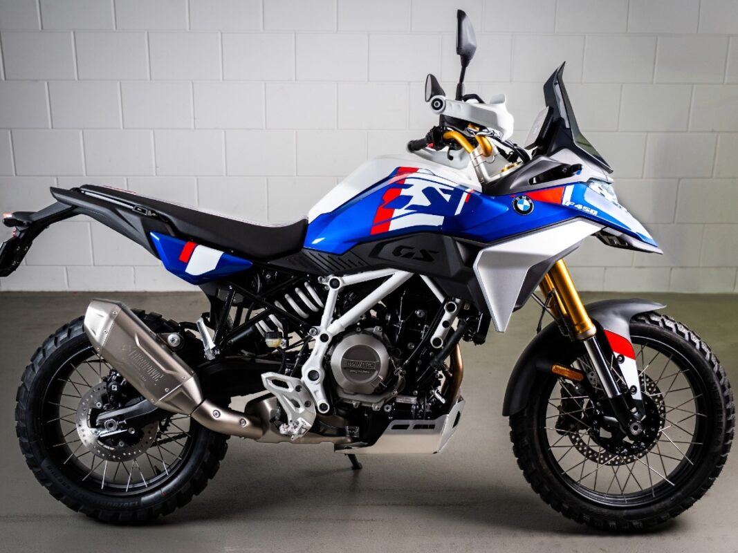 BMW F 450 GS blue