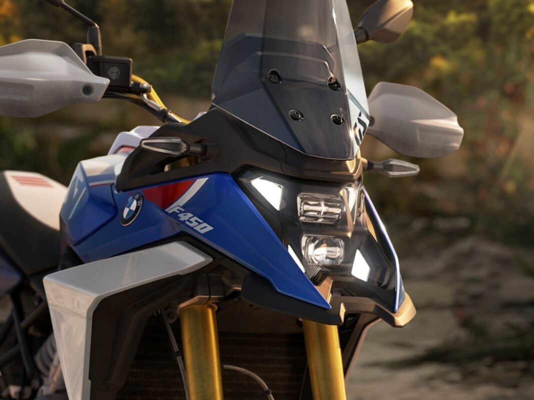 BMW F 450 GS headlight