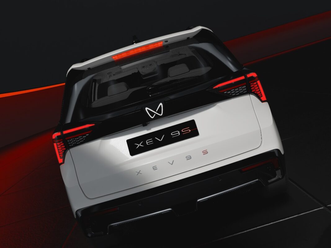 mahindra xev 9s suv rear