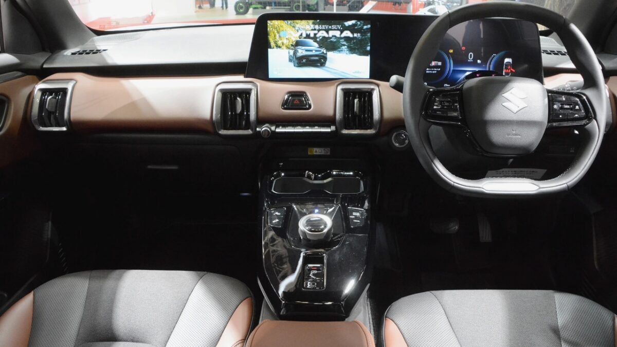 maruti suzuki e Vitara interior