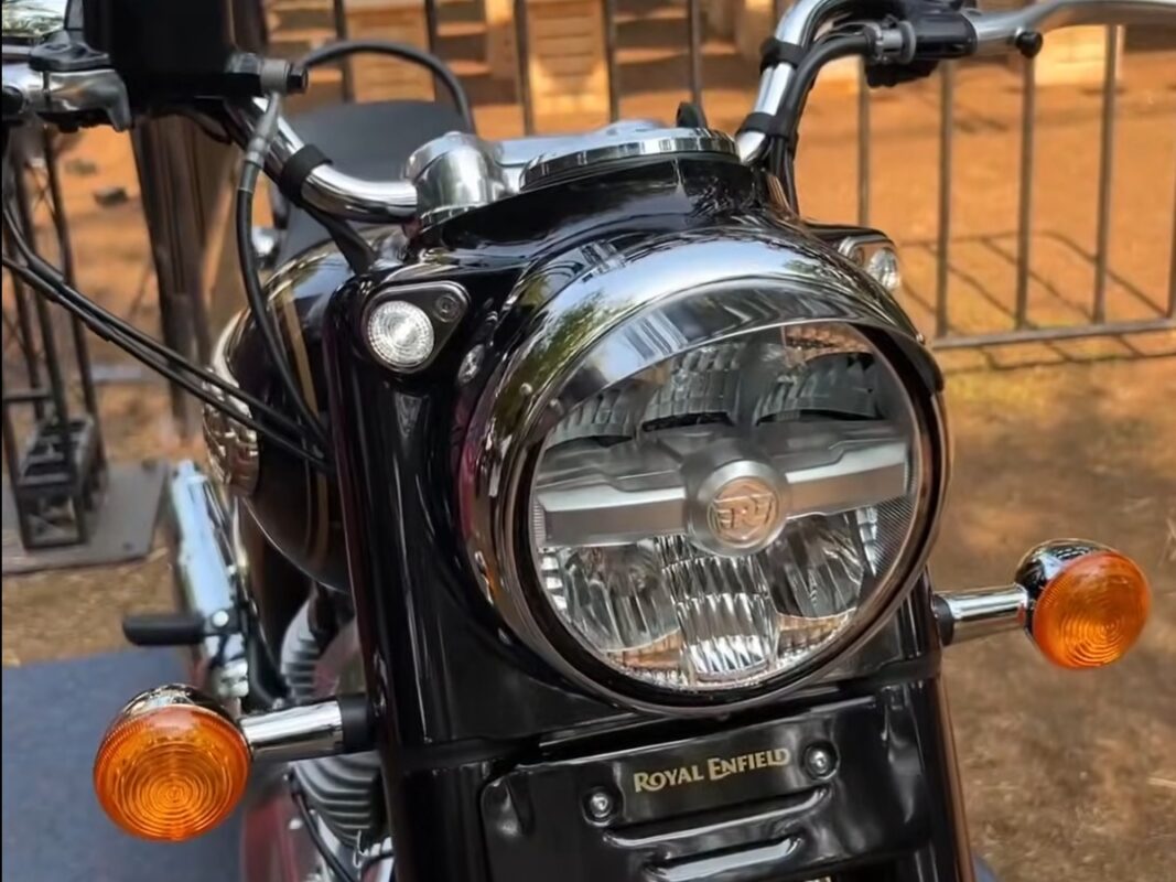 new Royal Enfield bullet 650 headlight
