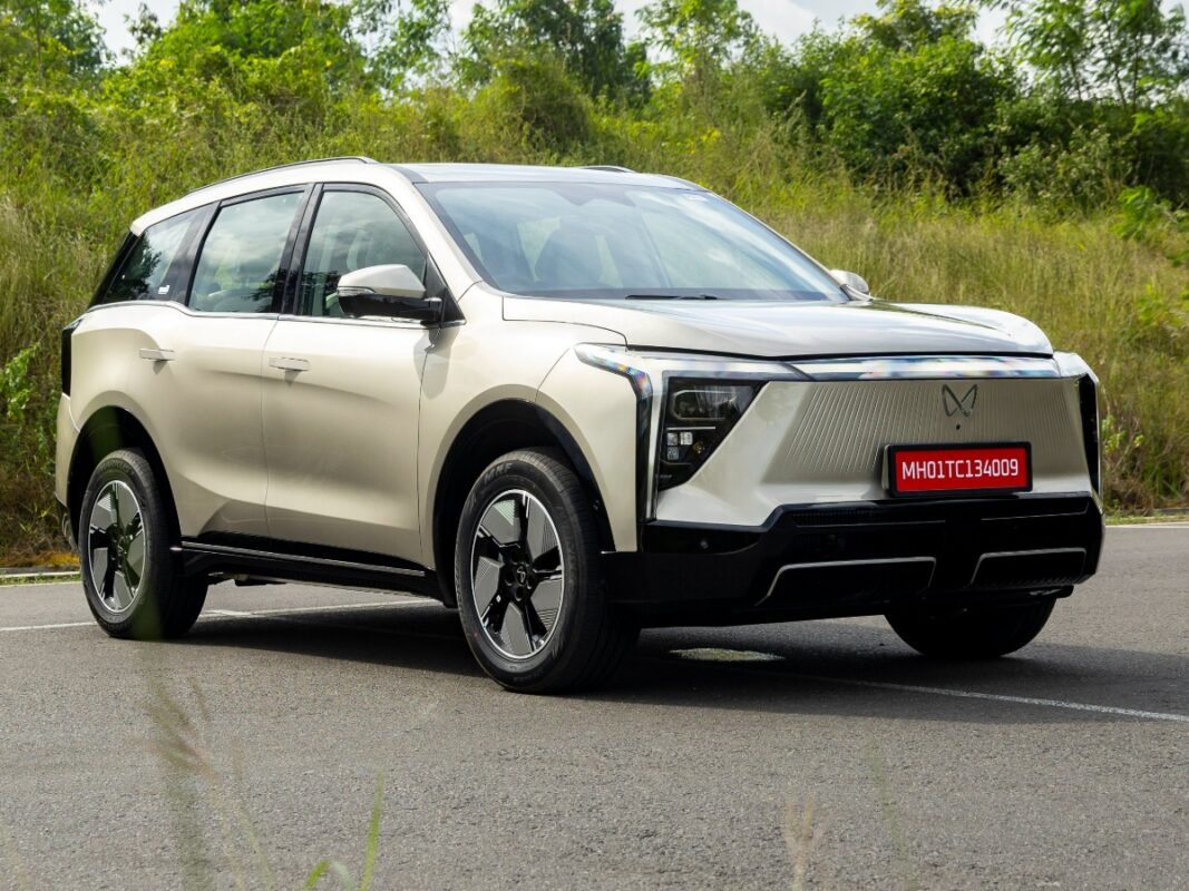 new mahindra xev 9s suv front