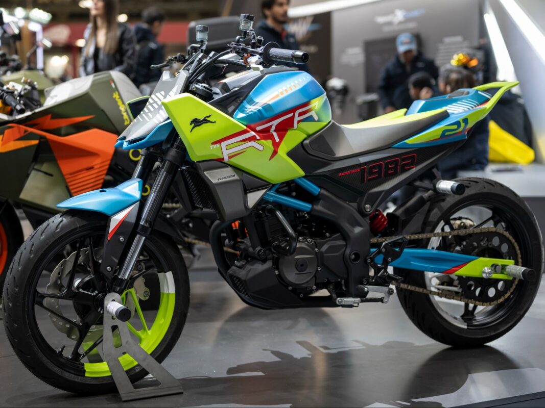 tvs rtr hyperstunt concept