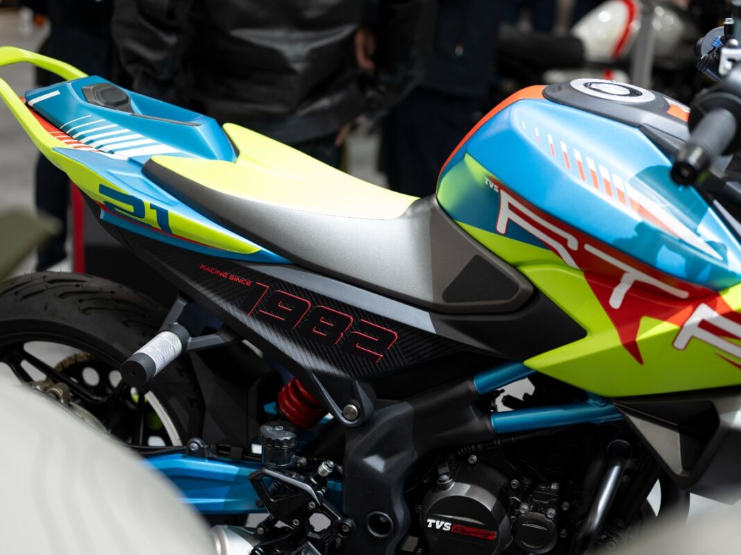 tvs rtr hyperstunt side view